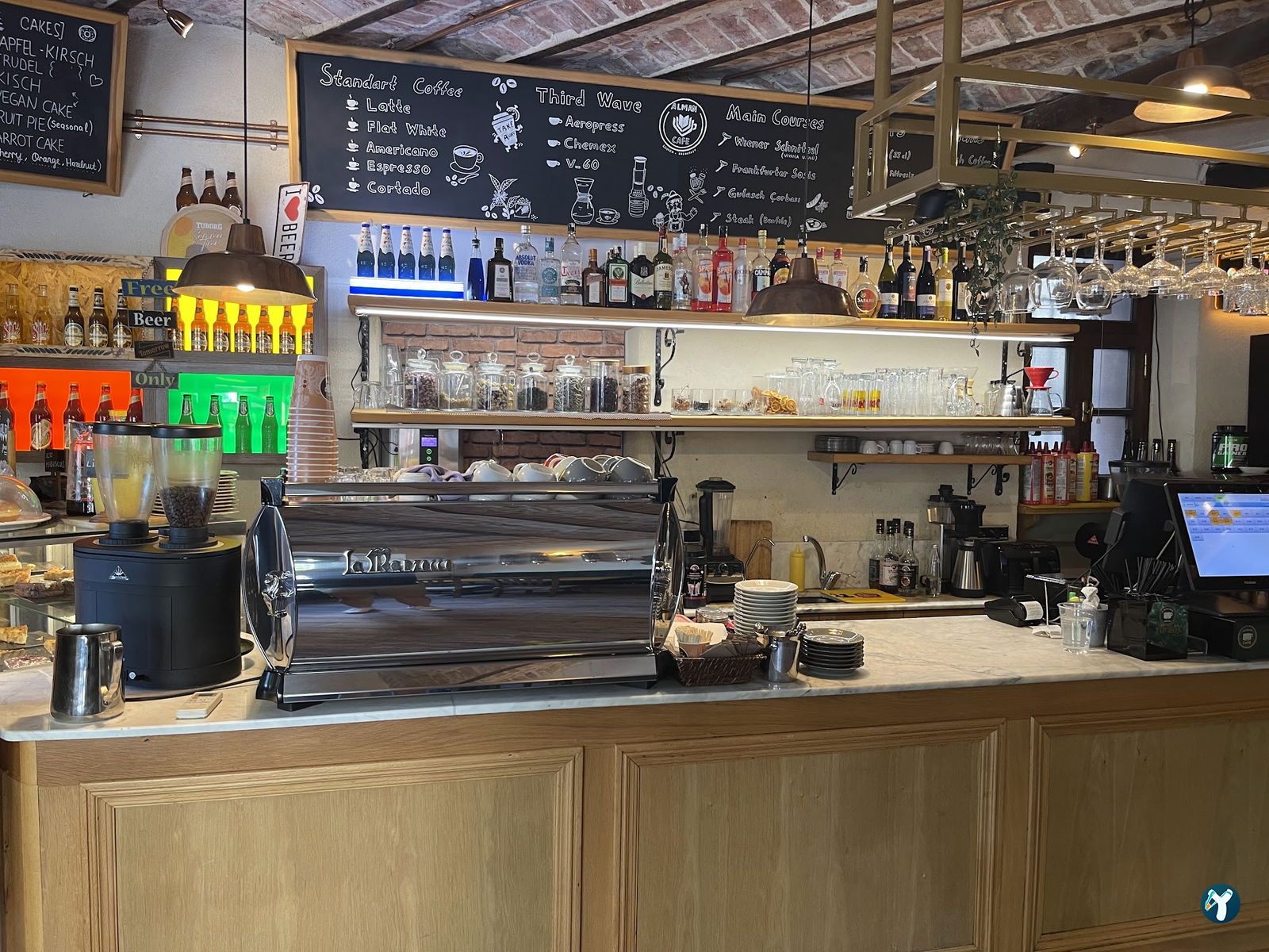 Alman Cafe Valikonağı