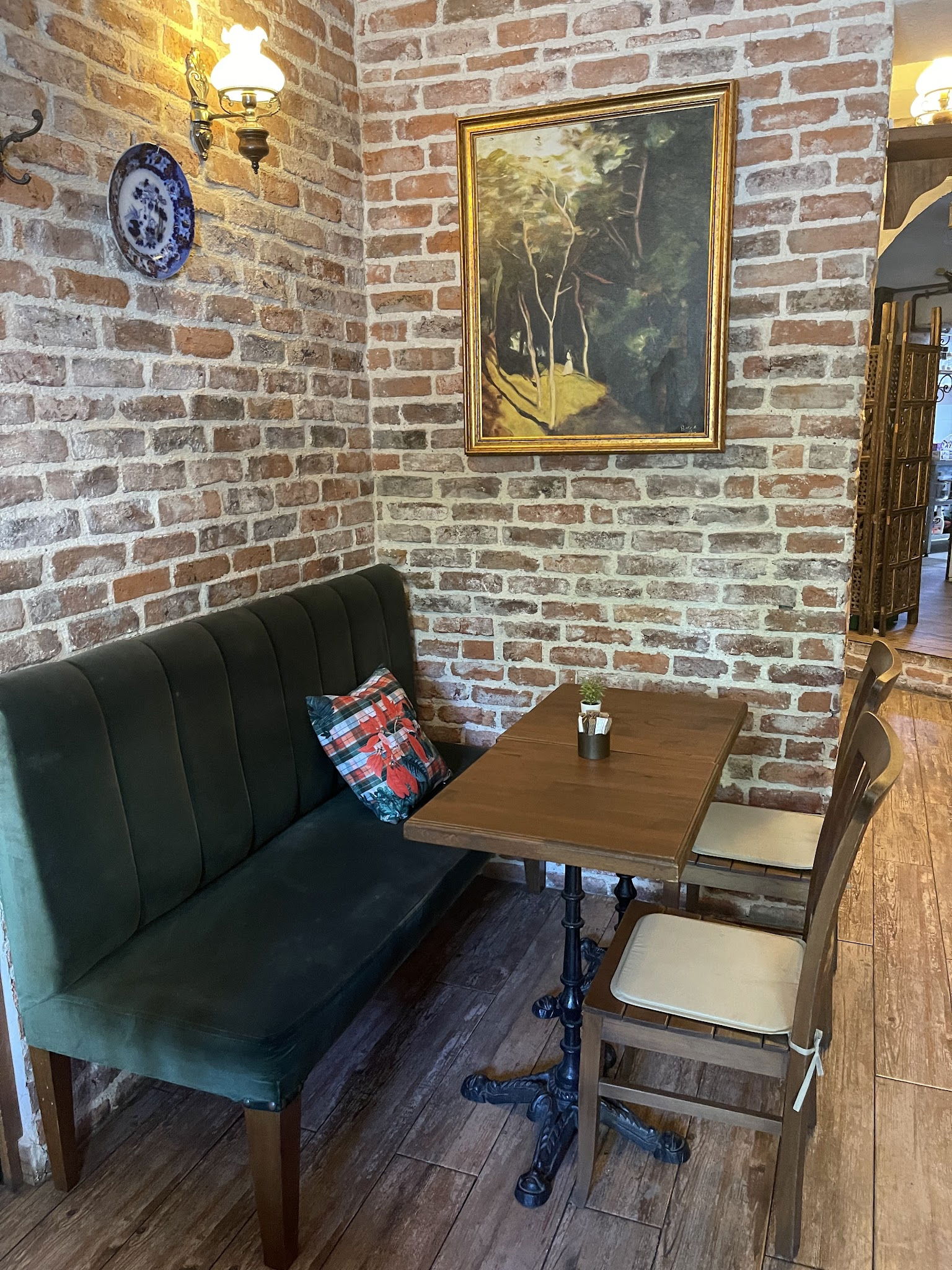 Alman Cafe Valikonağı