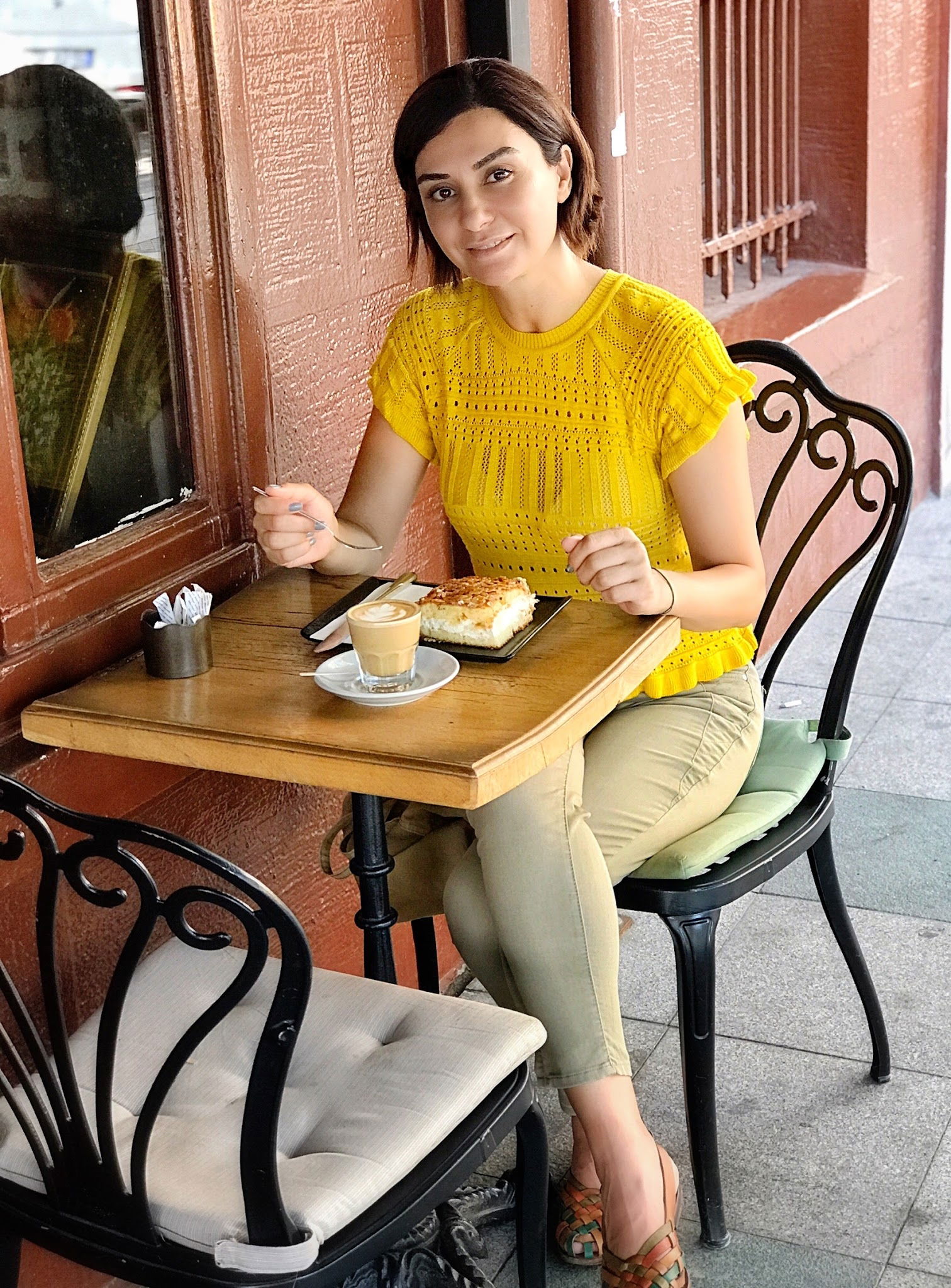 Alman Cafe Valikonağı