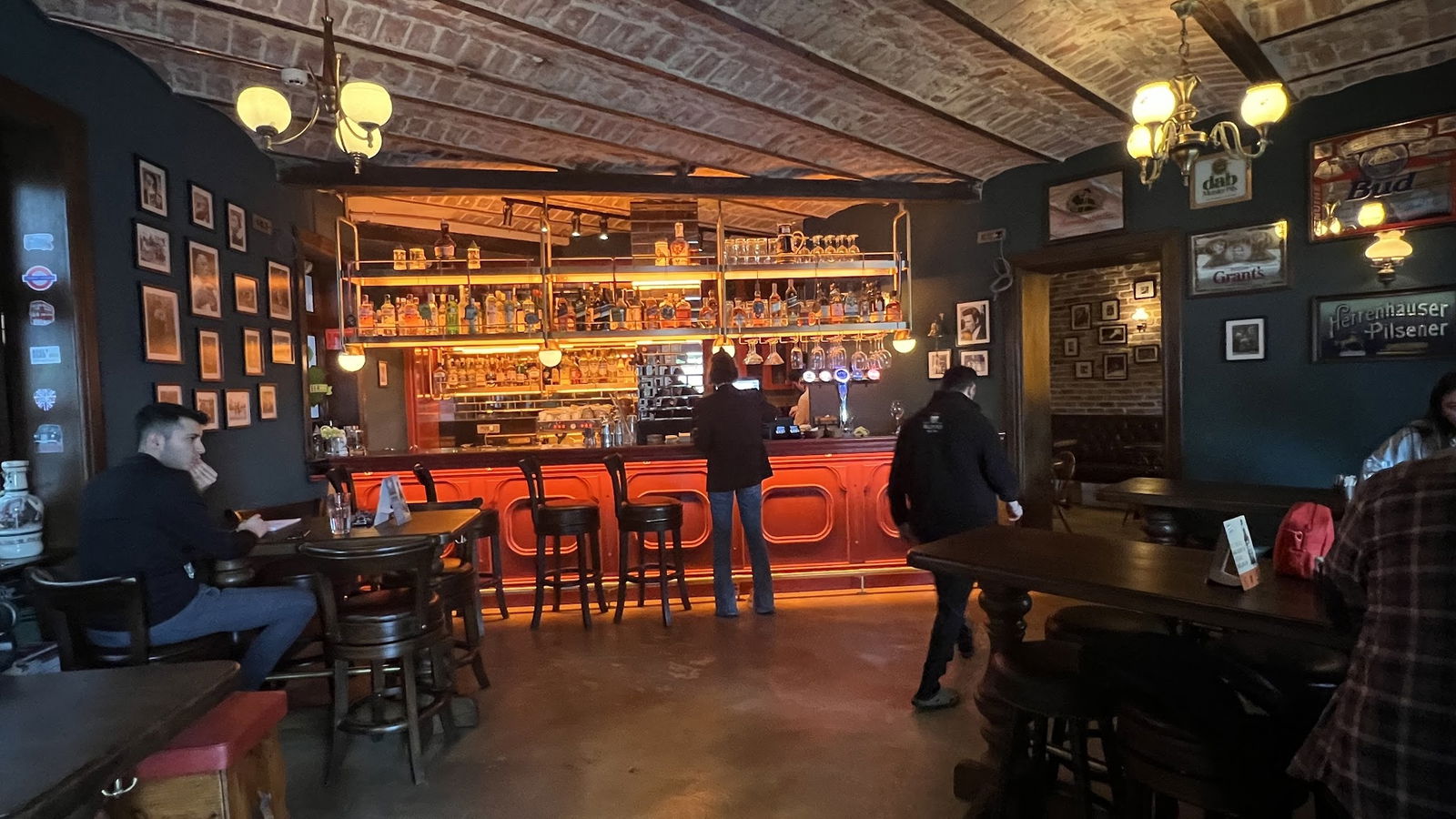 Alman Cafe Valikonağı