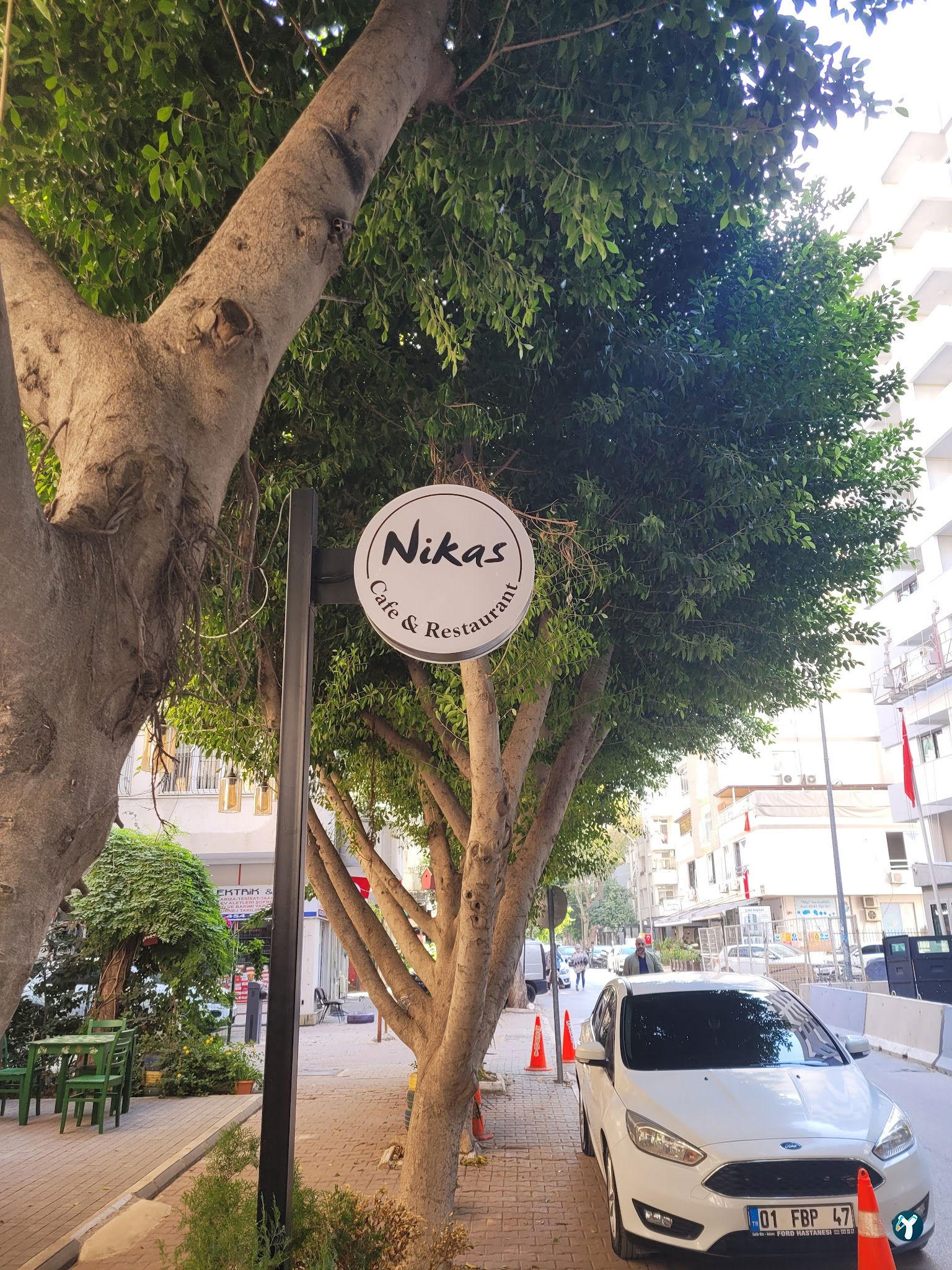 Nikas Cafe