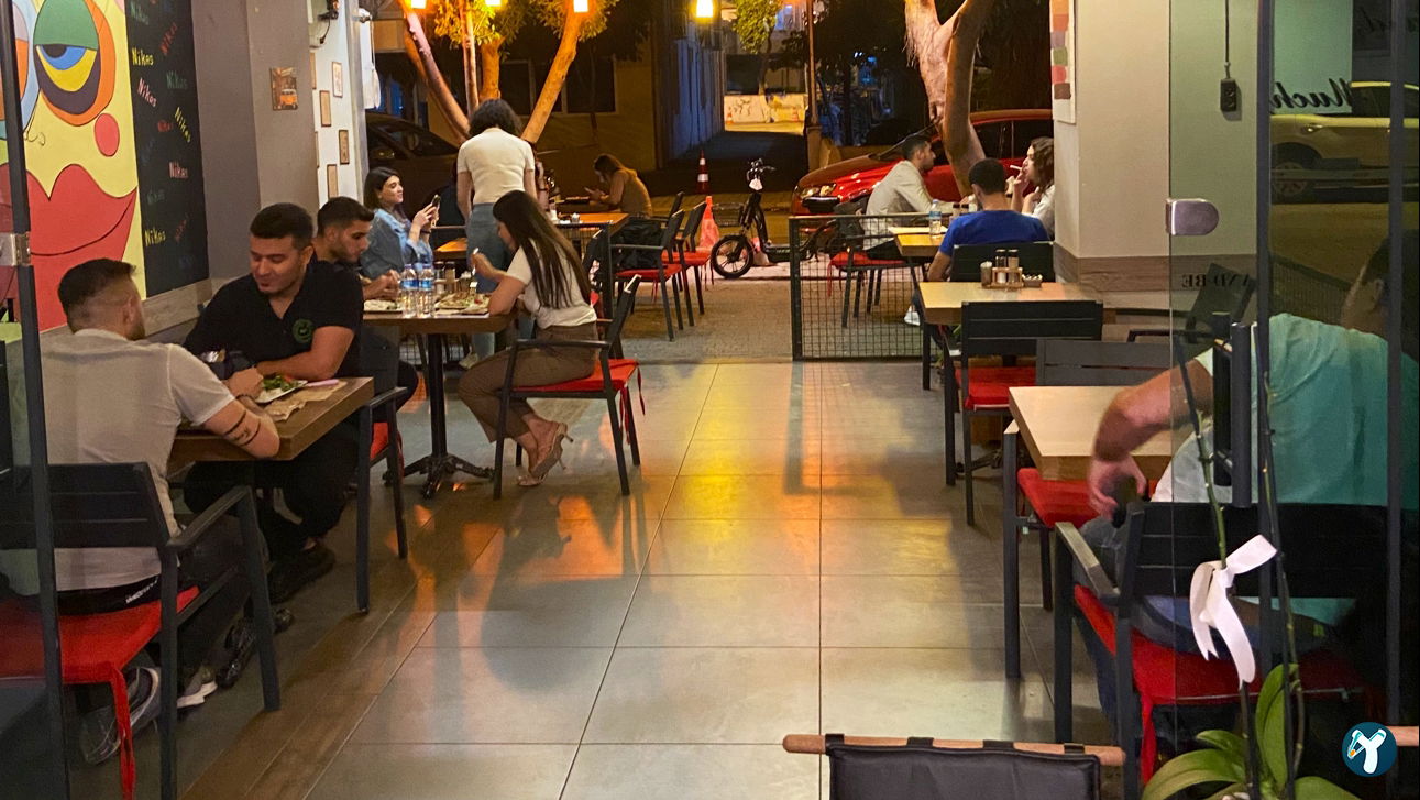 Nikas Cafe