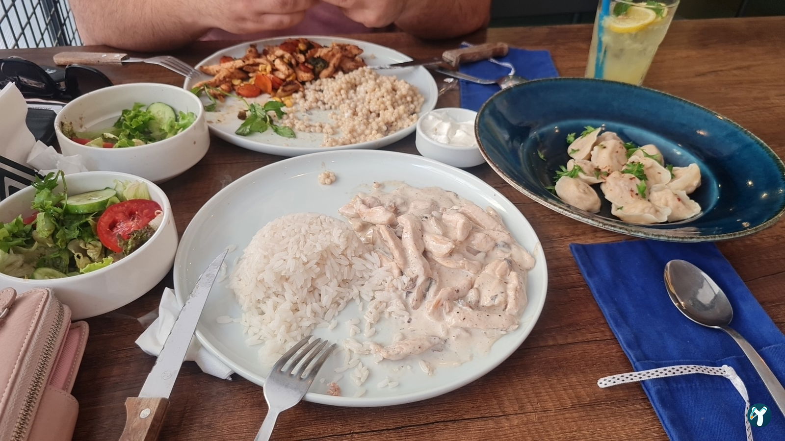 Nikas Cafe
