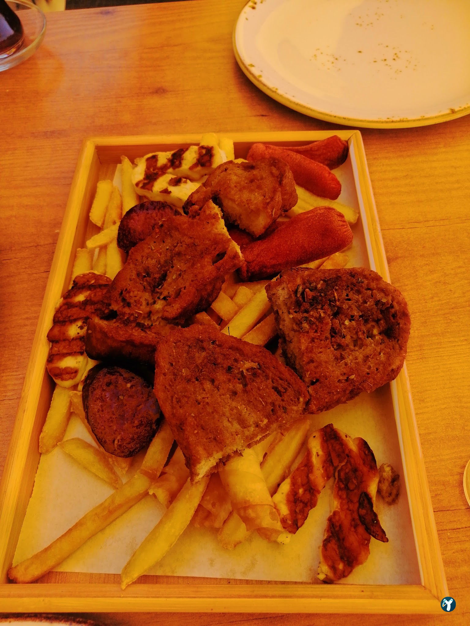 Lucksha Cafe & Restaurant