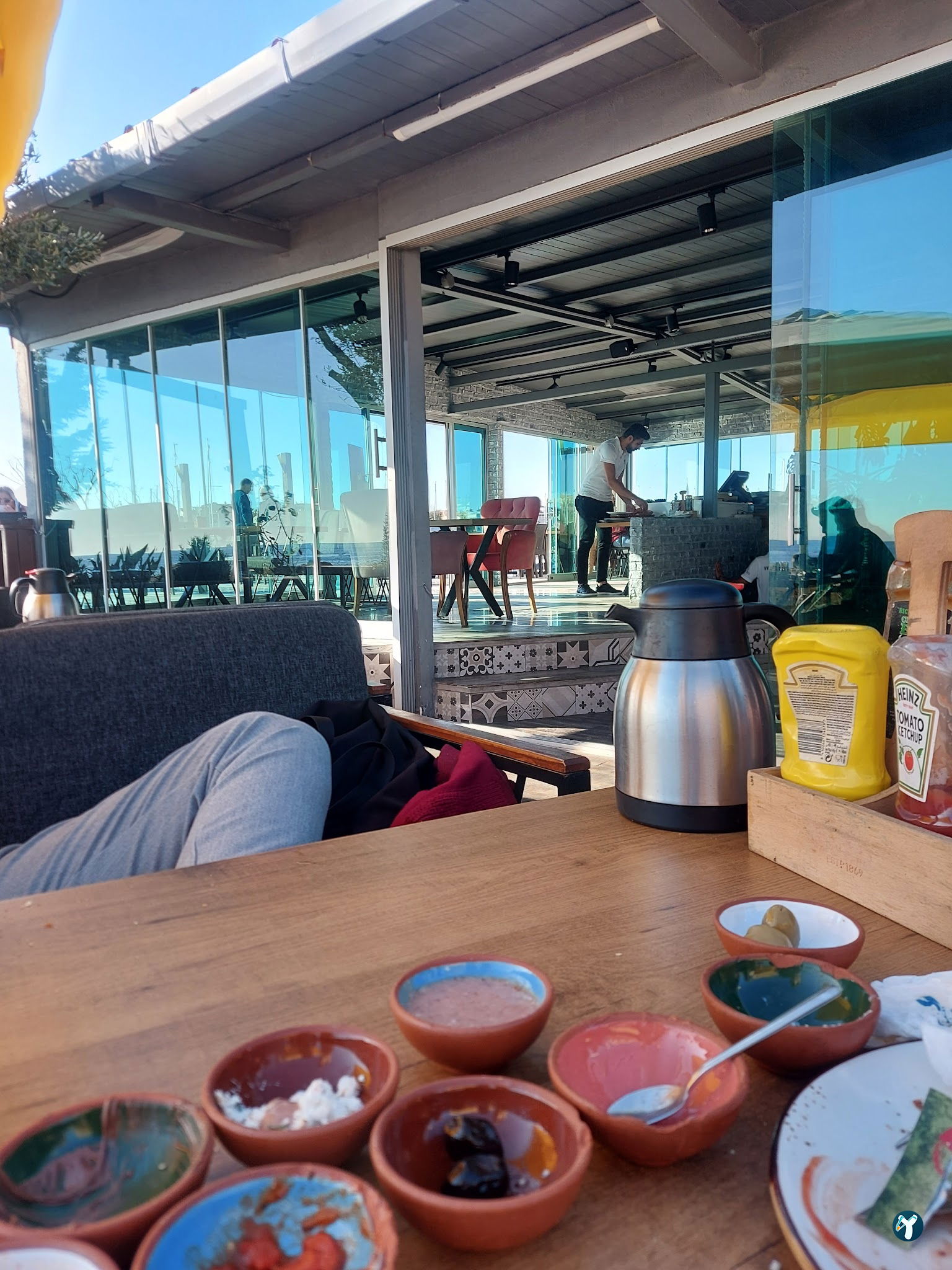 Lucksha Cafe & Restaurant