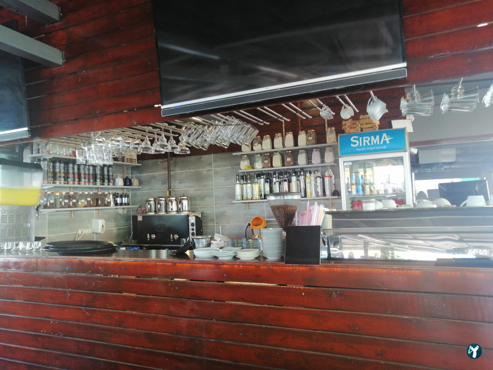 Lucksha Cafe & Restaurant