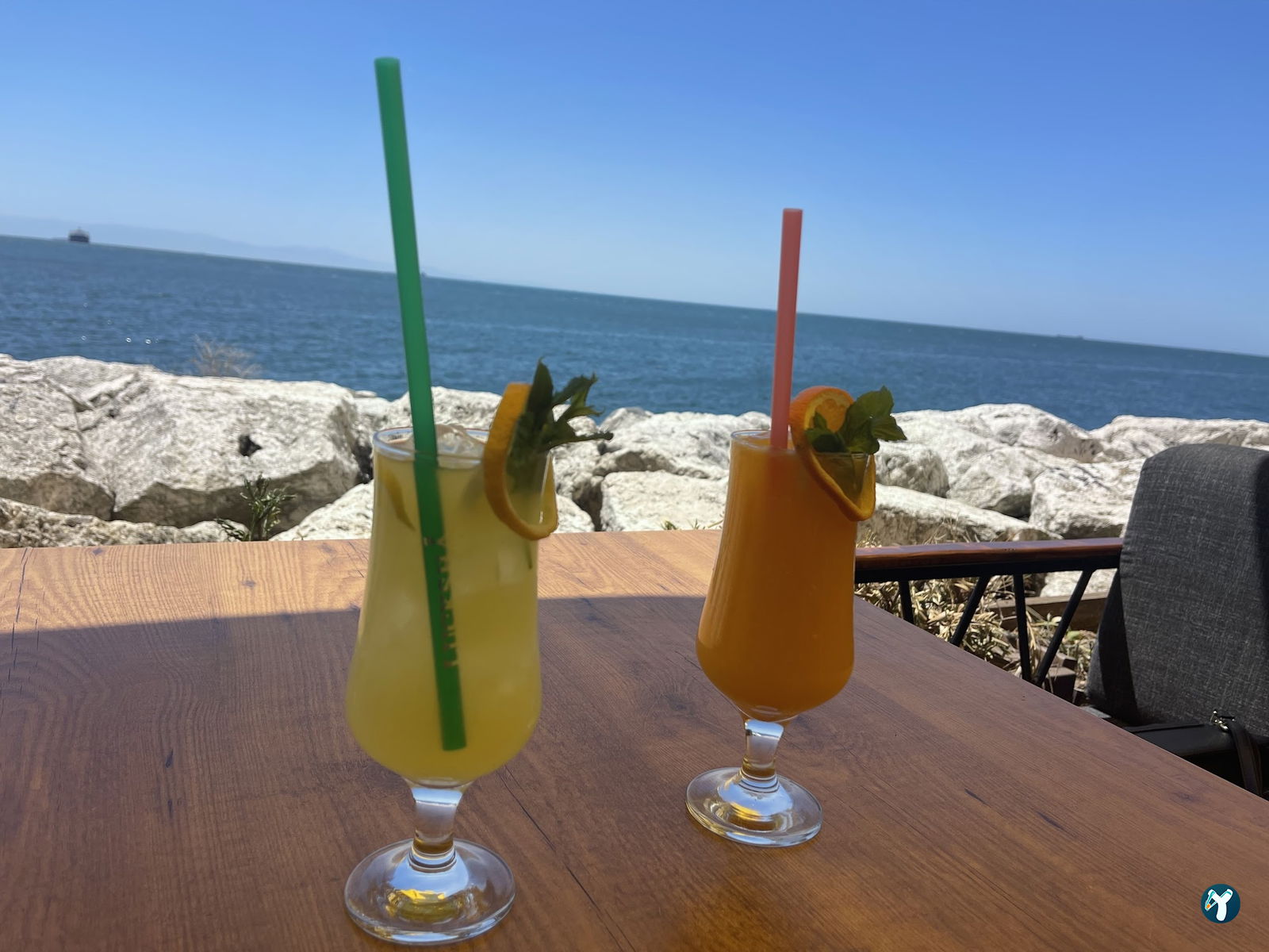 Lucksha Cafe & Restaurant