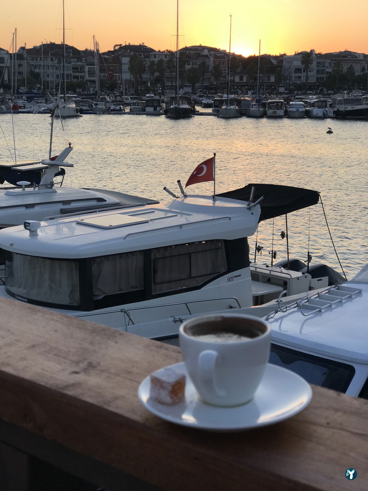 Lucksha Cafe & Restaurant