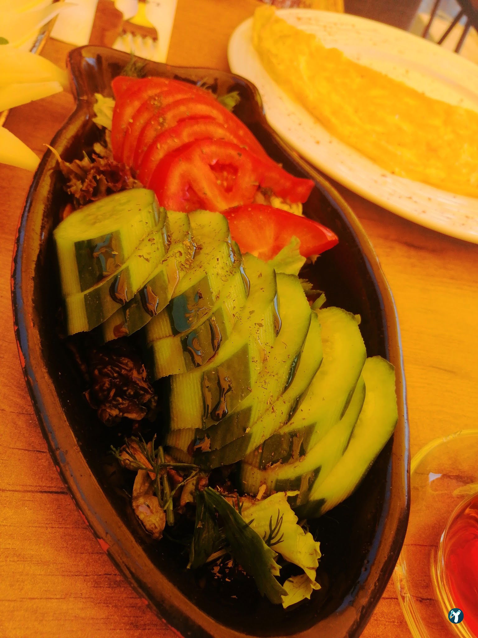 Lucksha Cafe & Restaurant