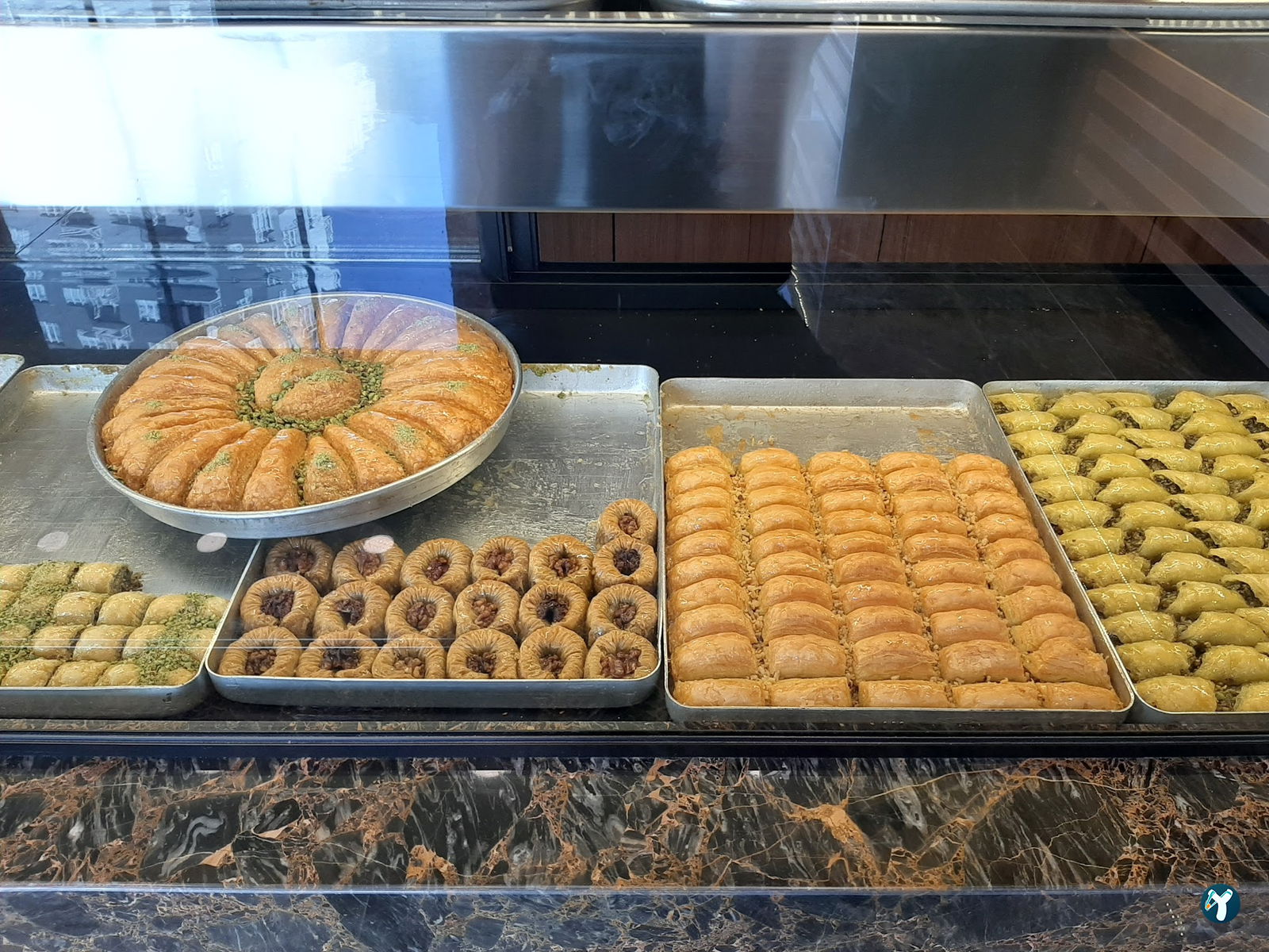 Rota Fırın ( Pasta - Cafe )