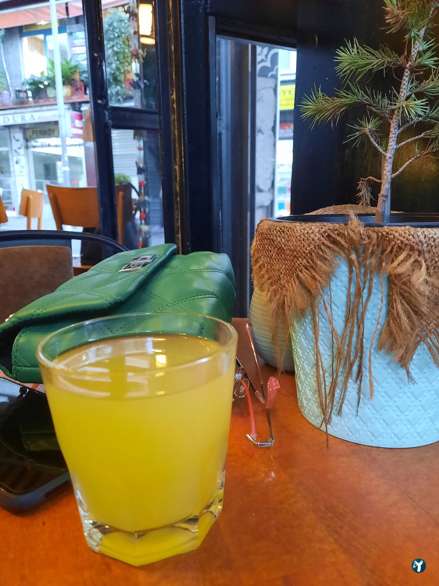 Corner Cafe
