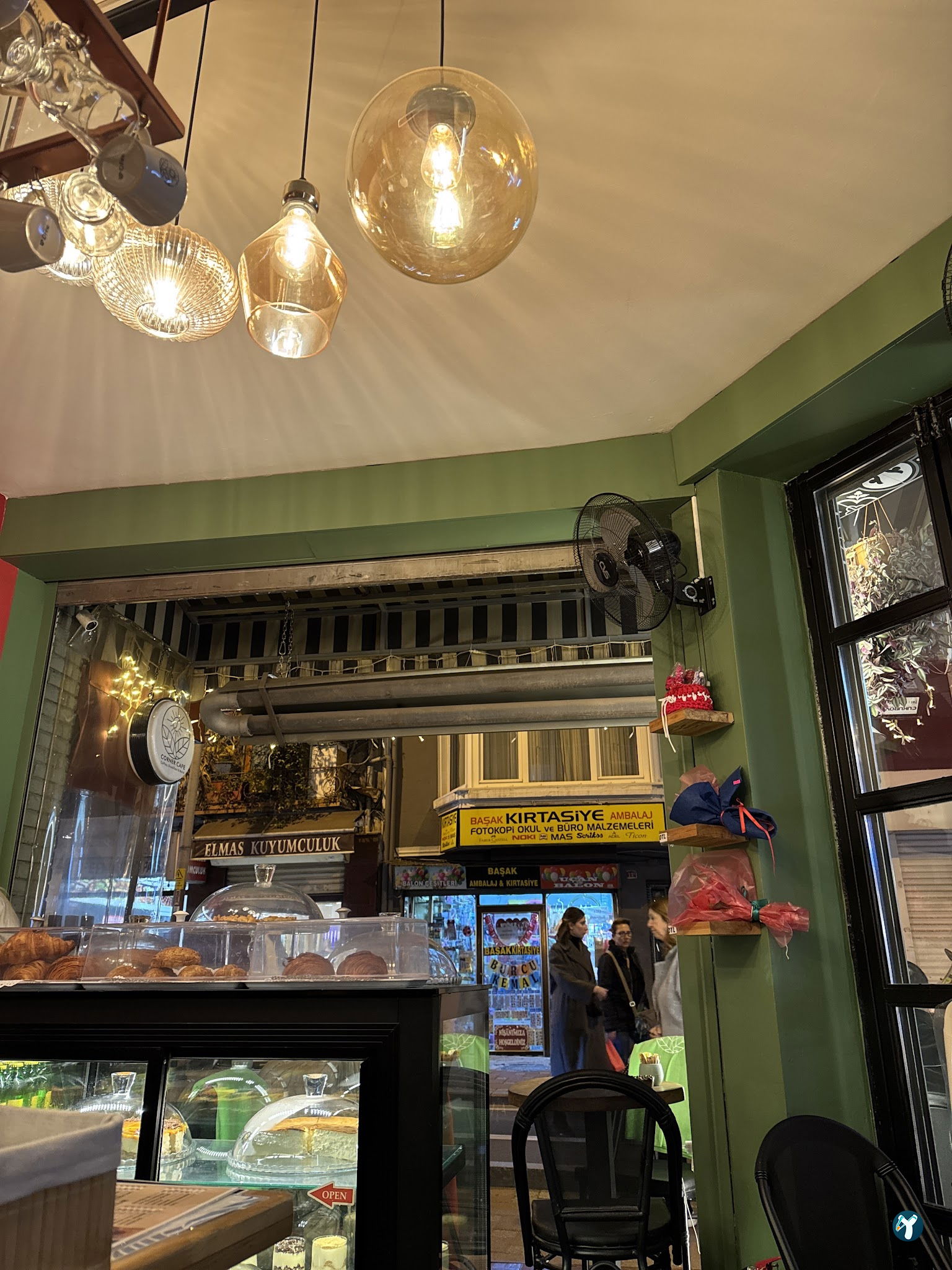Corner Cafe
