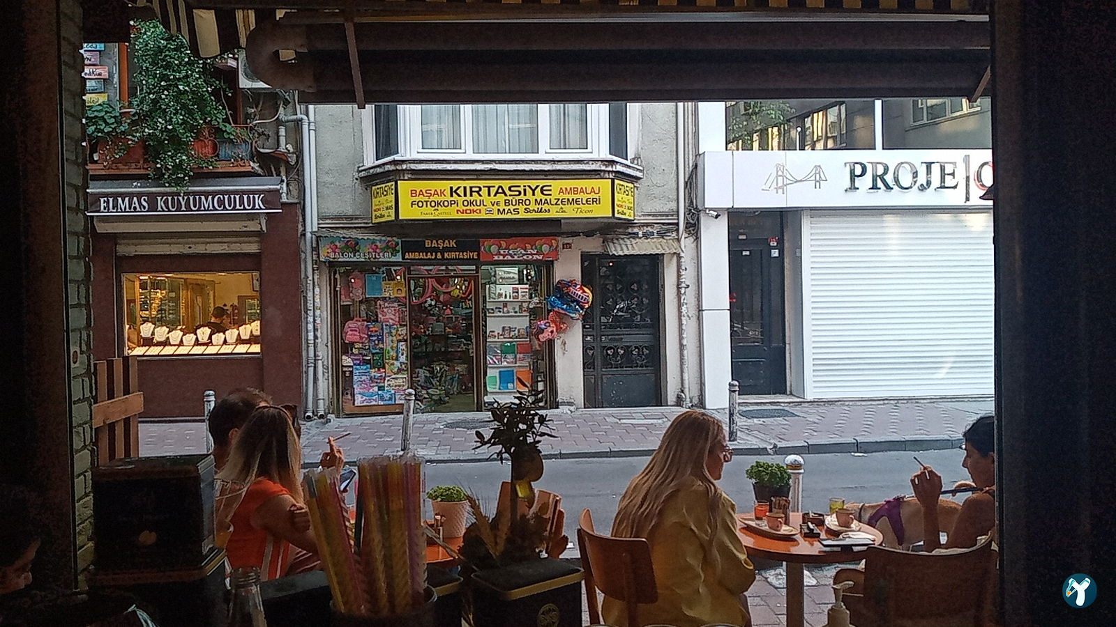 Corner Cafe