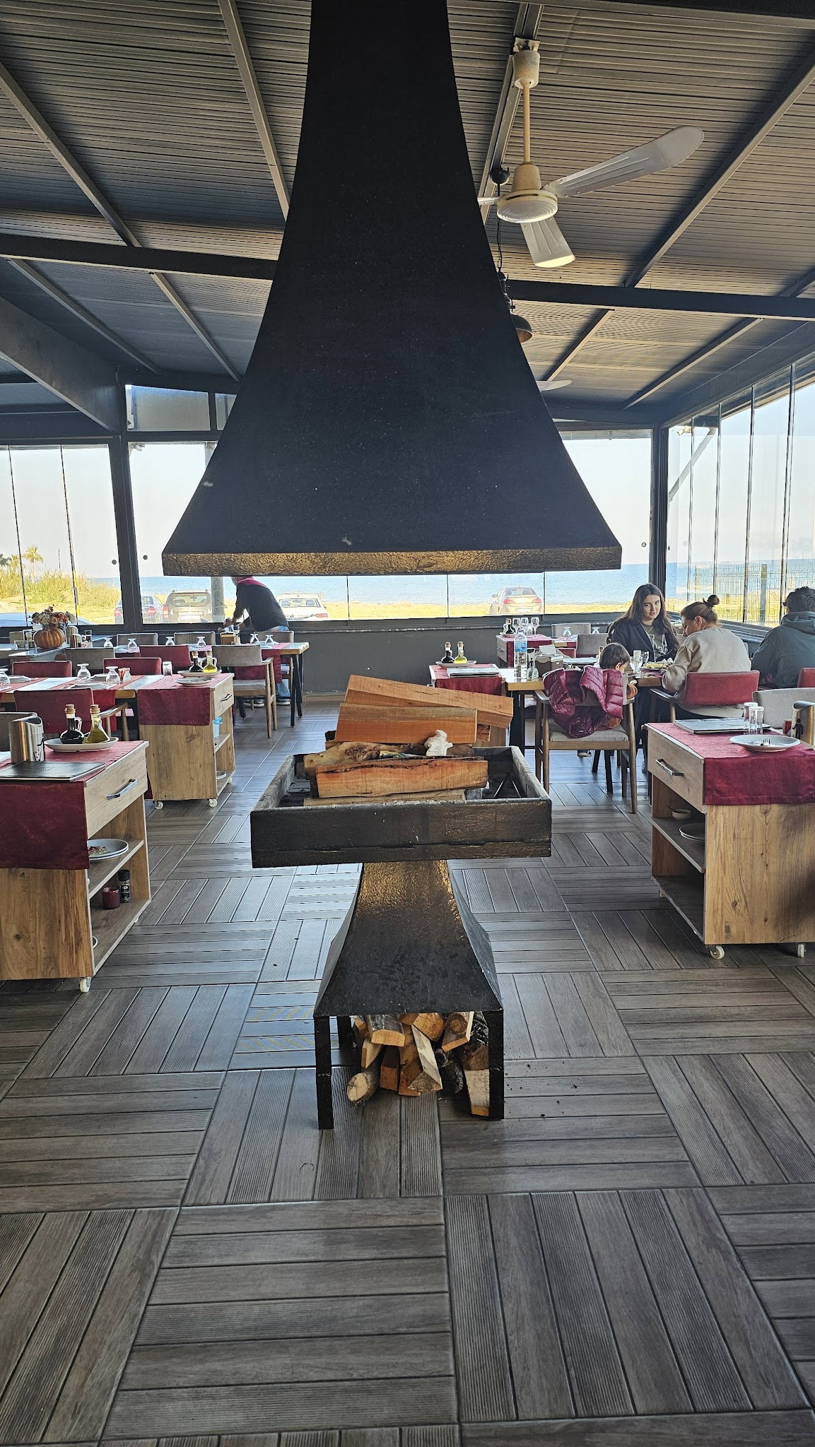 Eiffel Cafe Restaurant