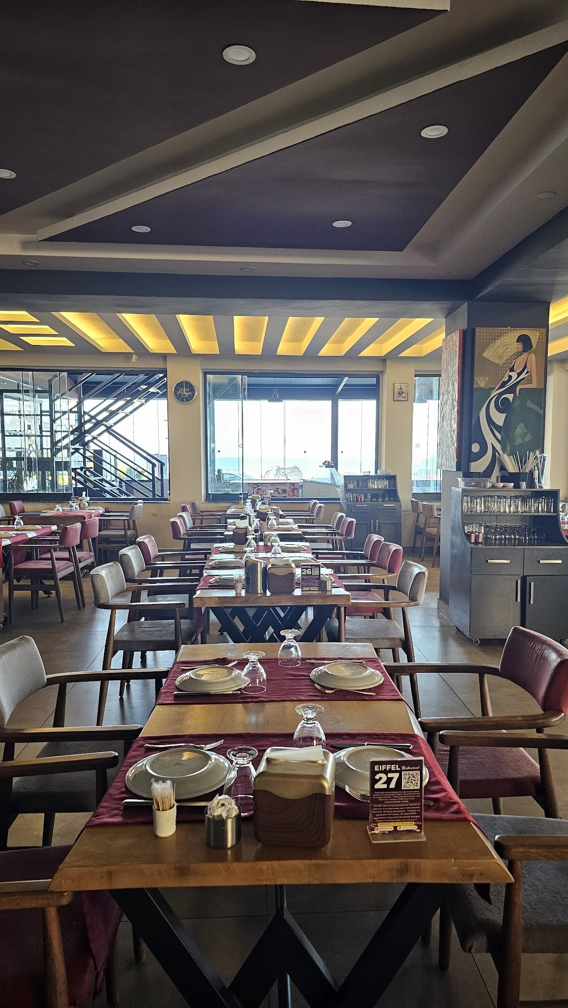 Eiffel Cafe Restaurant
