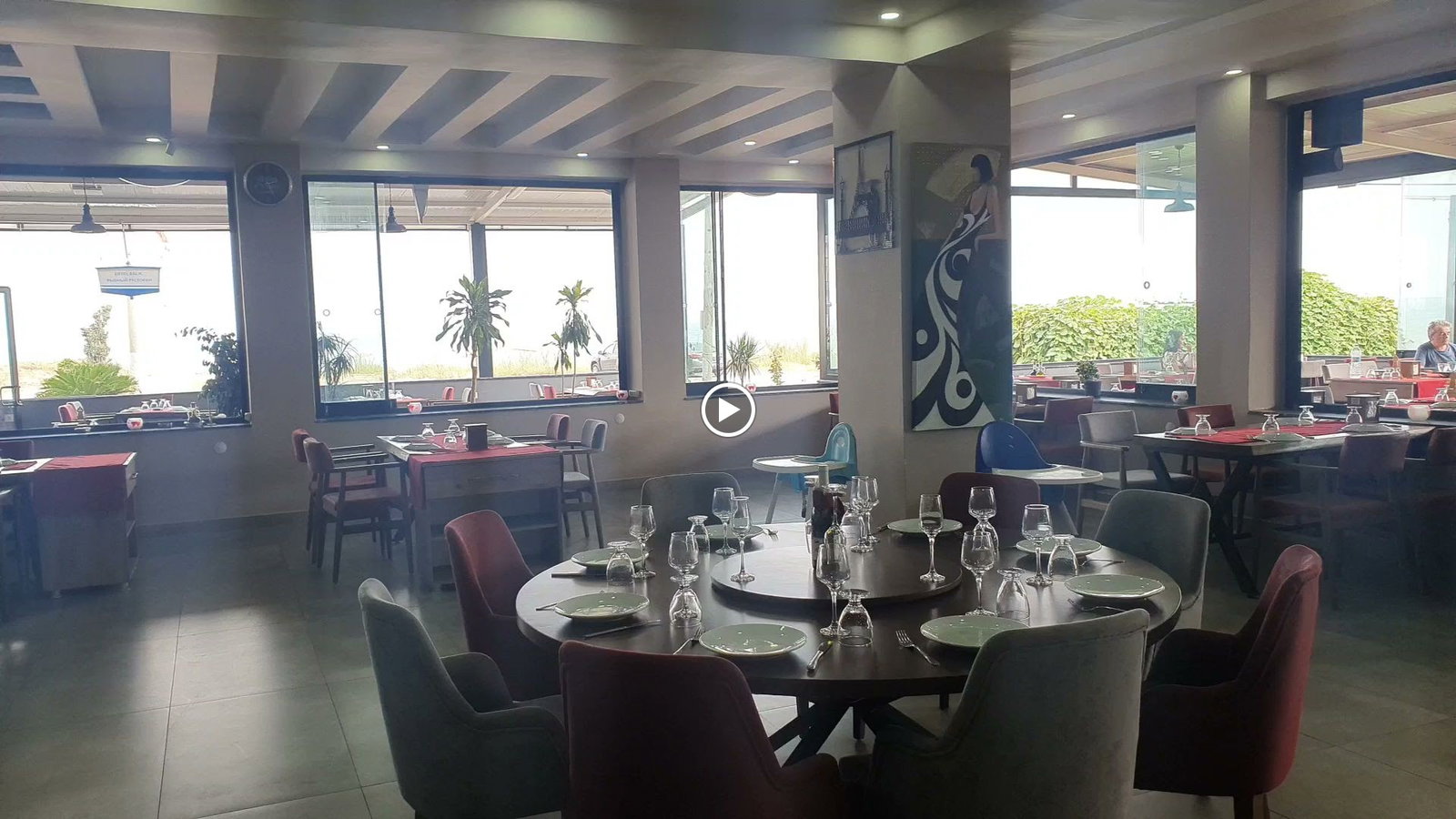 Eiffel Cafe Restaurant