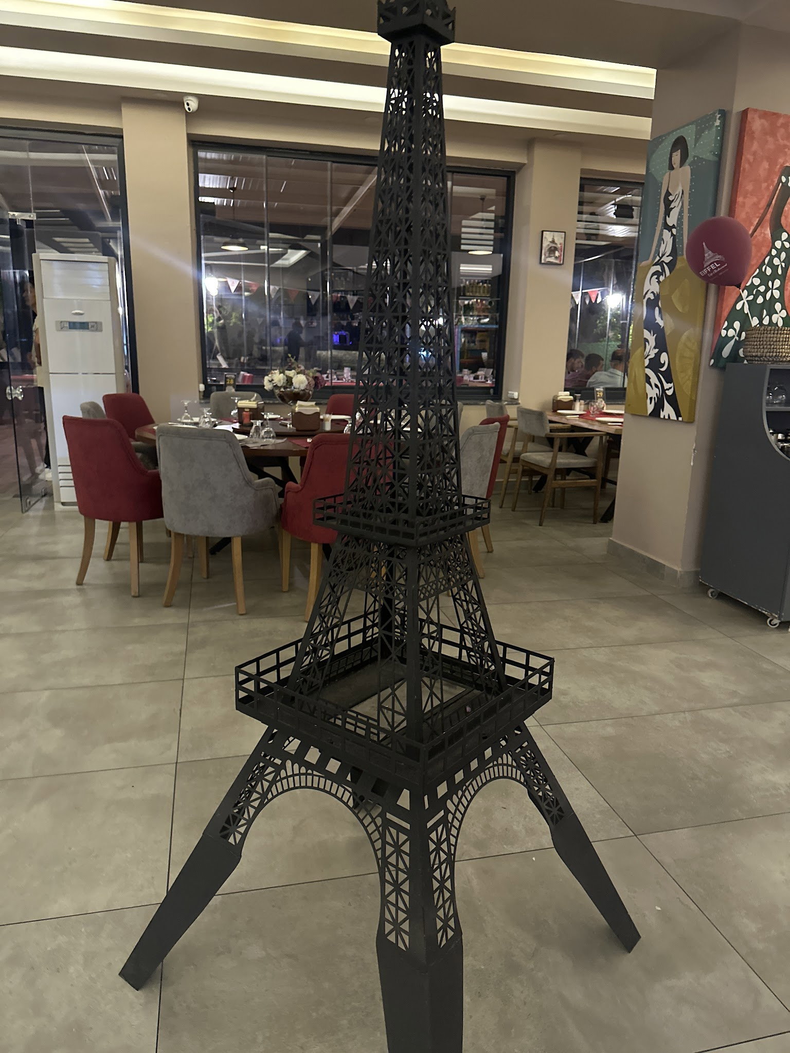Eiffel Cafe Restaurant