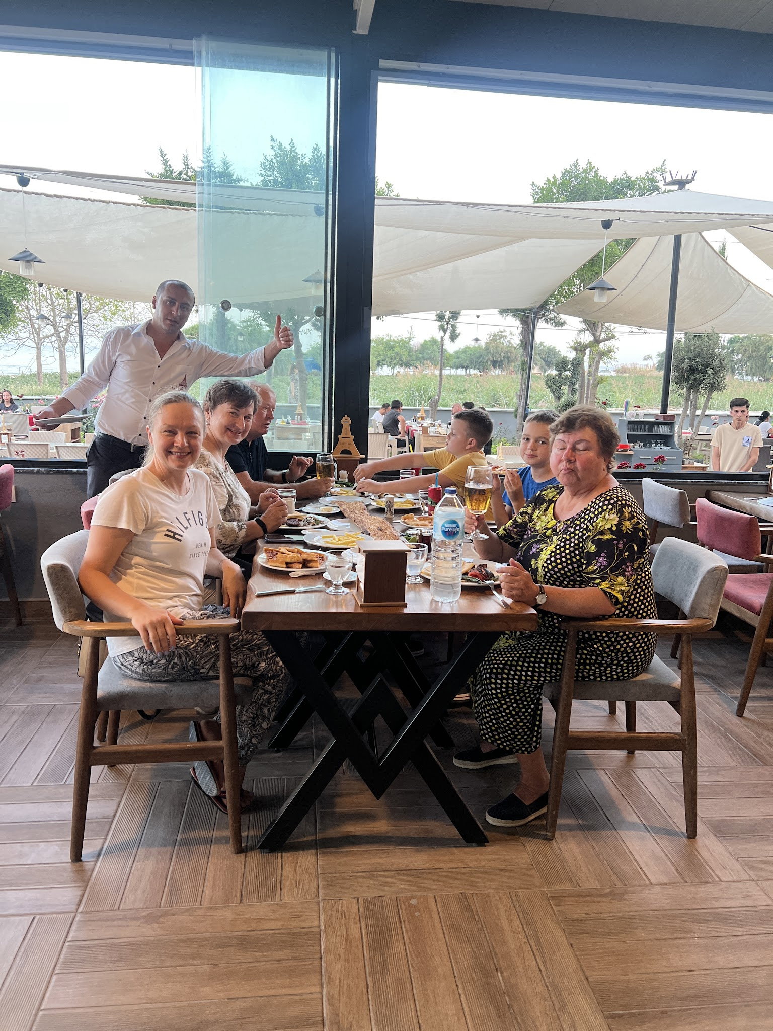 Eiffel Cafe Restaurant