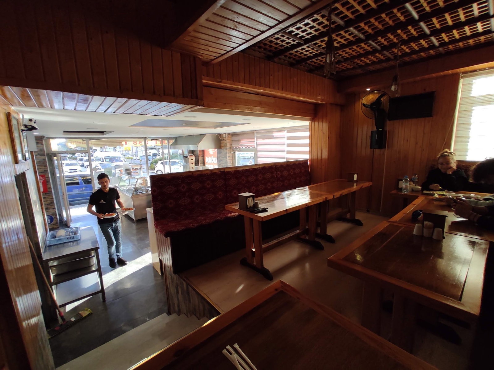 Tuğra Pi̇de Kebap Döner