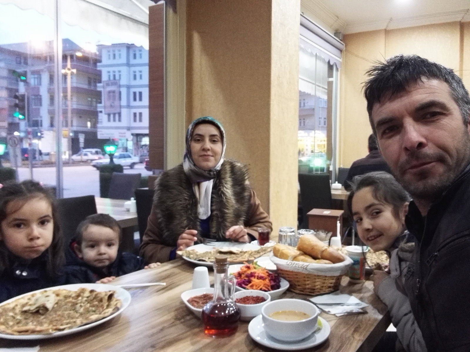 Tuğra Pi̇de Kebap Döner