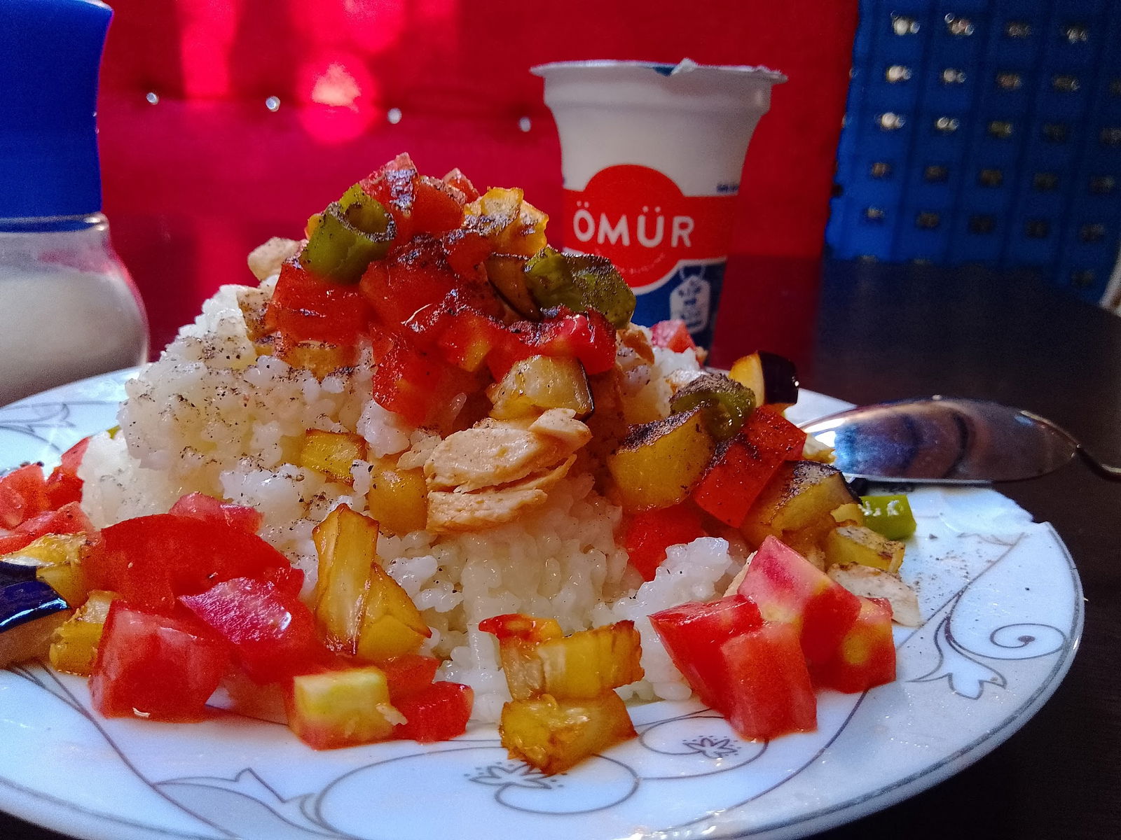 Munch Cafe Restaurant