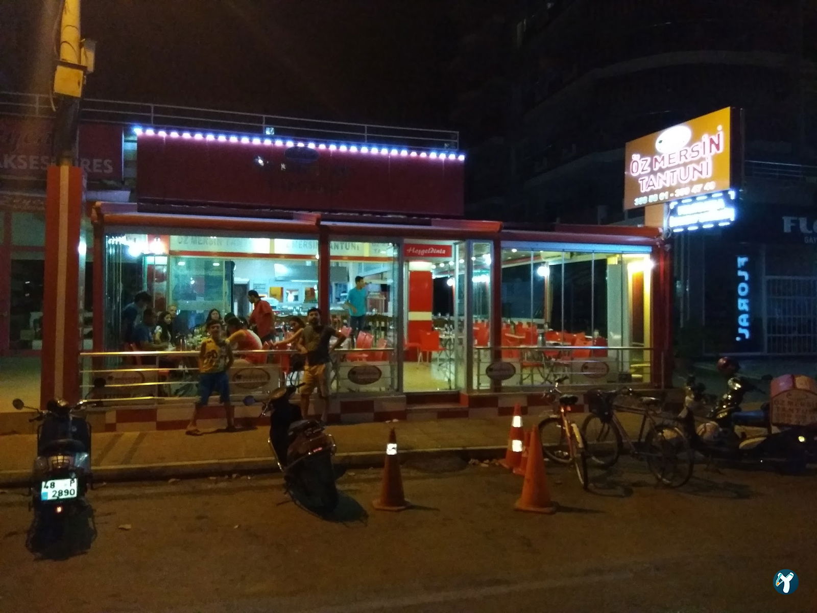33 Öz Mersin Tantuni