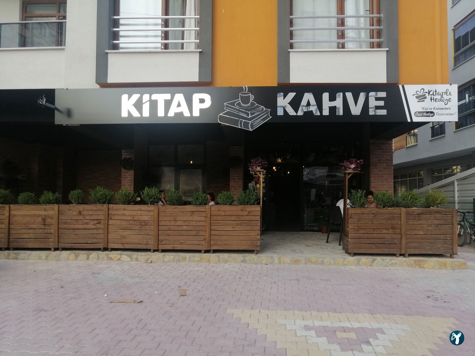 Kitap & Kahve - Kitaplı Hediye
