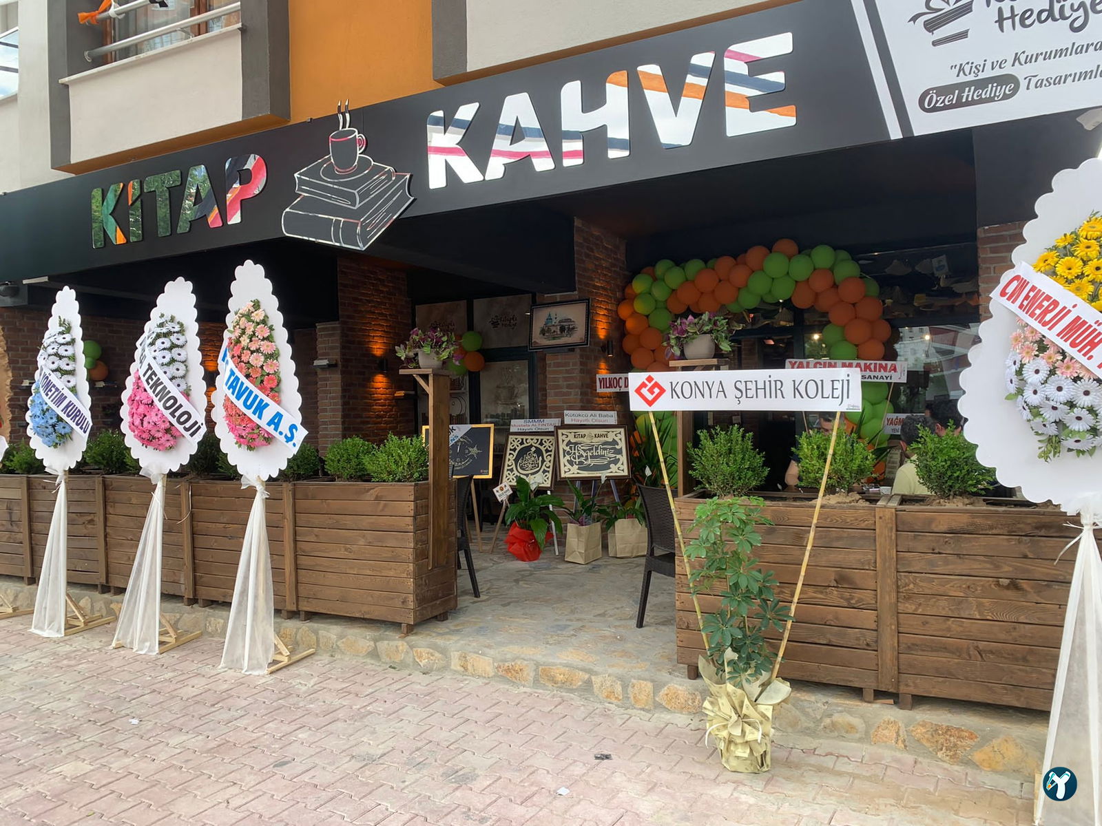 Kitap & Kahve - Kitaplı Hediye