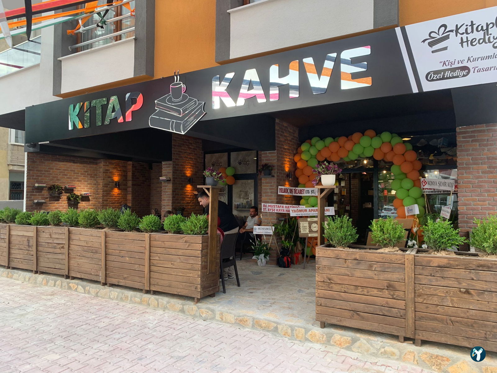 Kitap & Kahve - Kitaplı Hediye