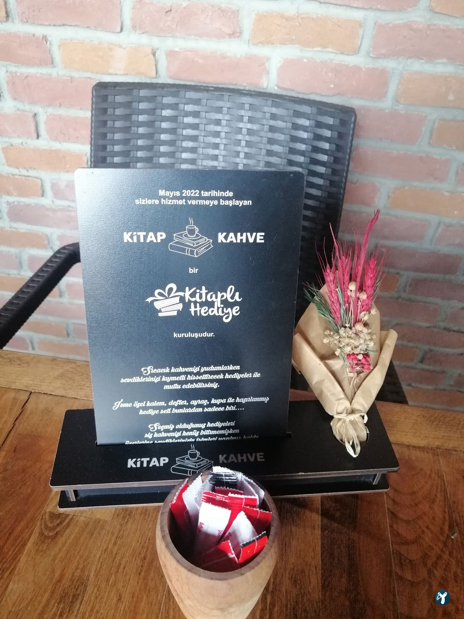 Kitap & Kahve - Kitaplı Hediye