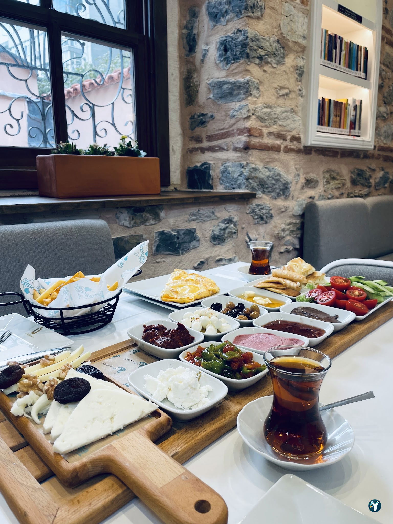 Nevmekan Kuzguncuk