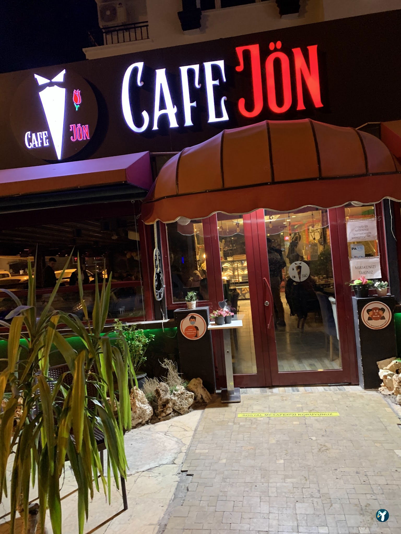 Cafe Jön