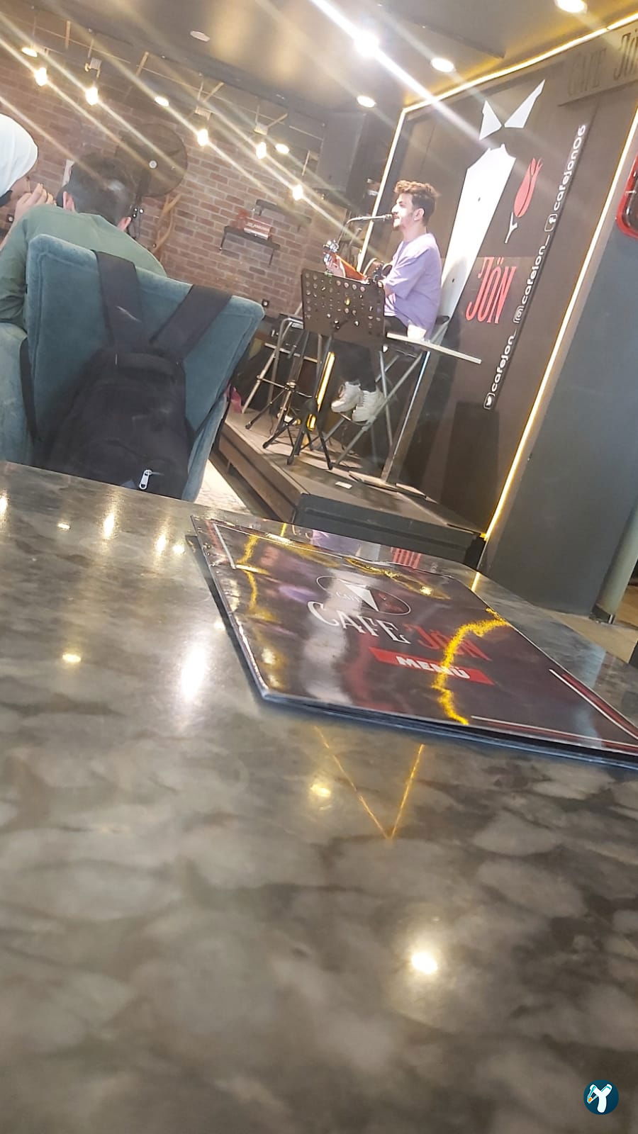 Cafe Jön