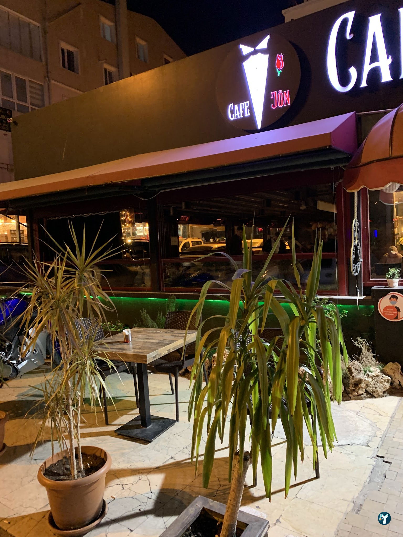 Cafe Jön