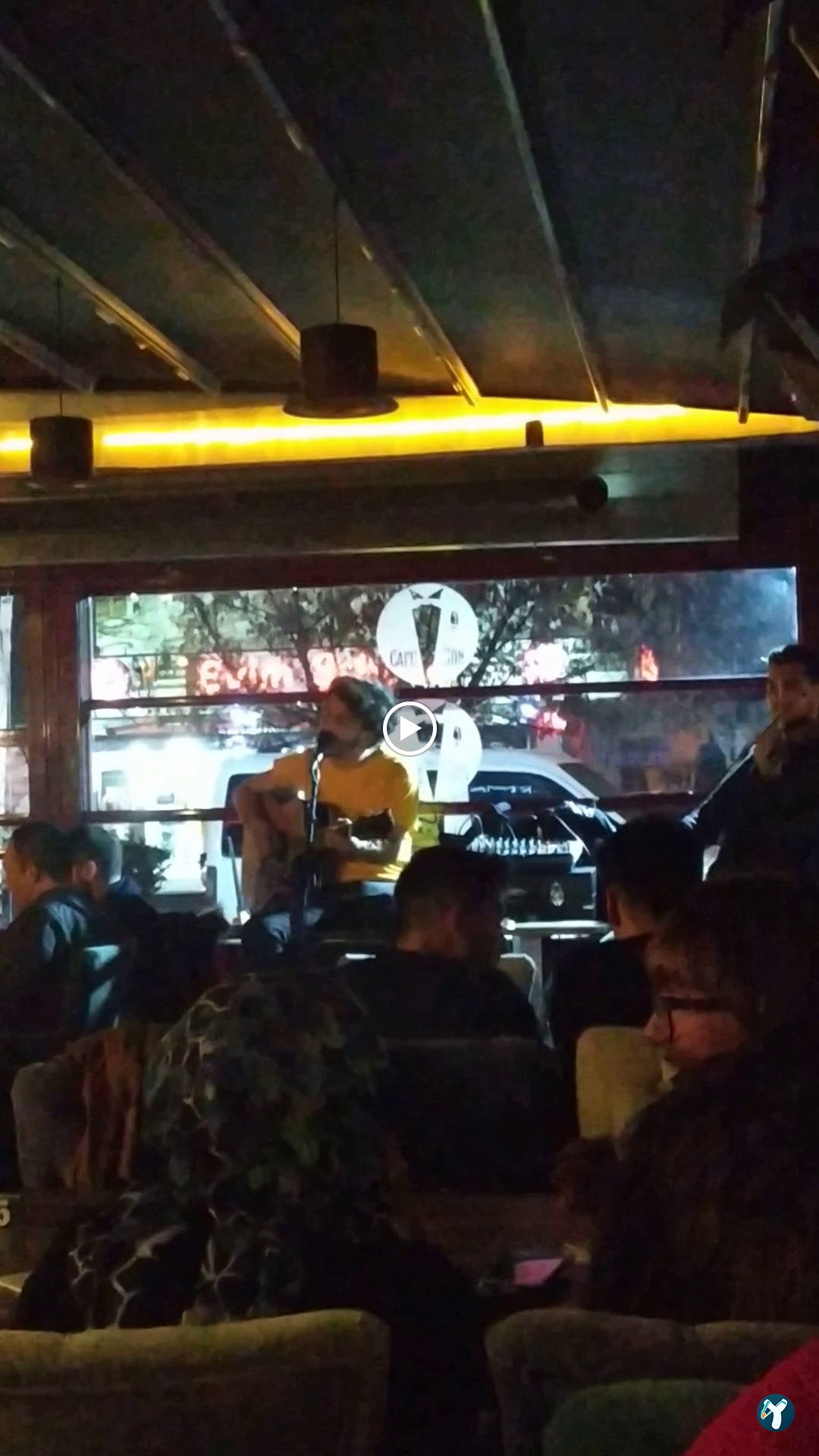 Cafe Jön