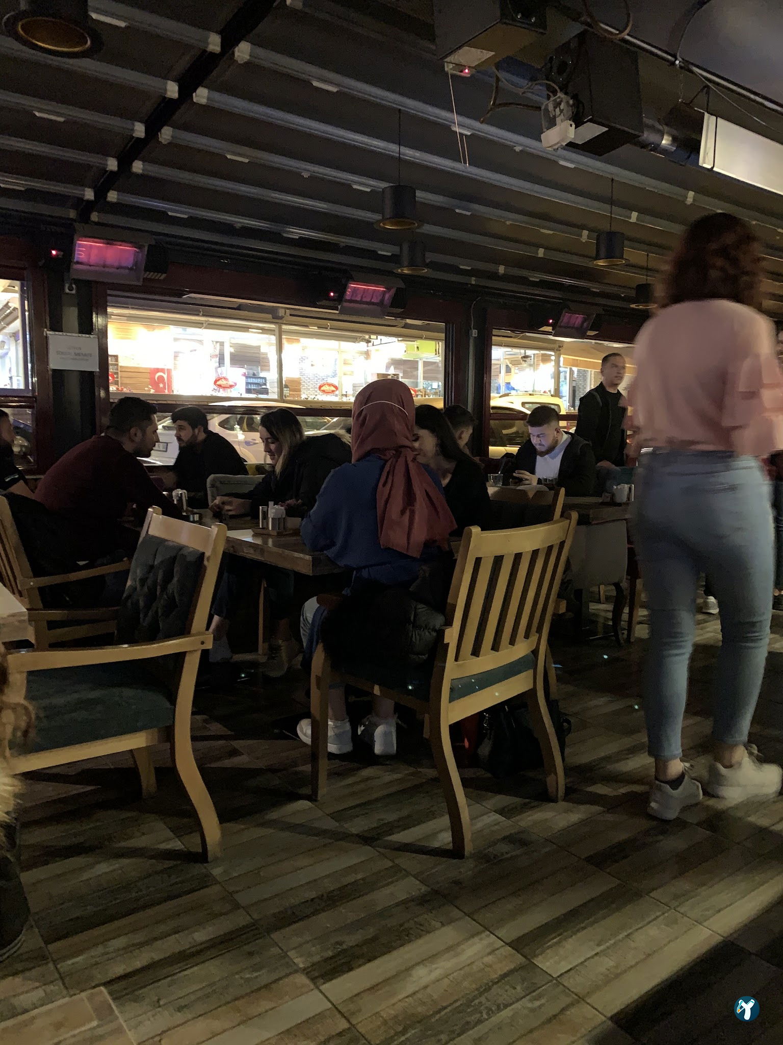 Cafe Jön