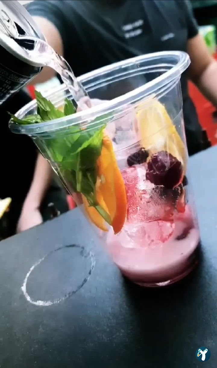Cafe Jön