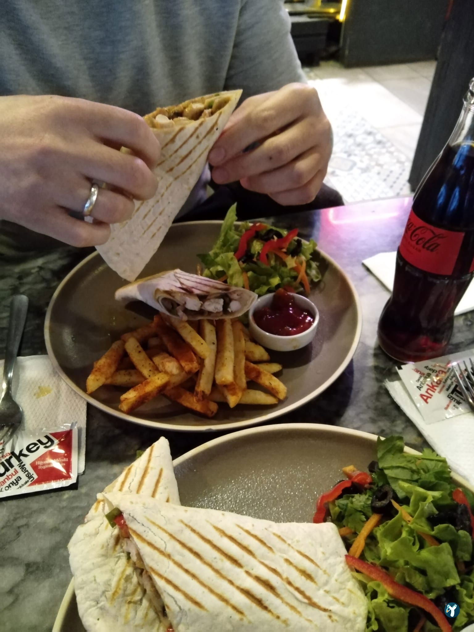Cafe Jön