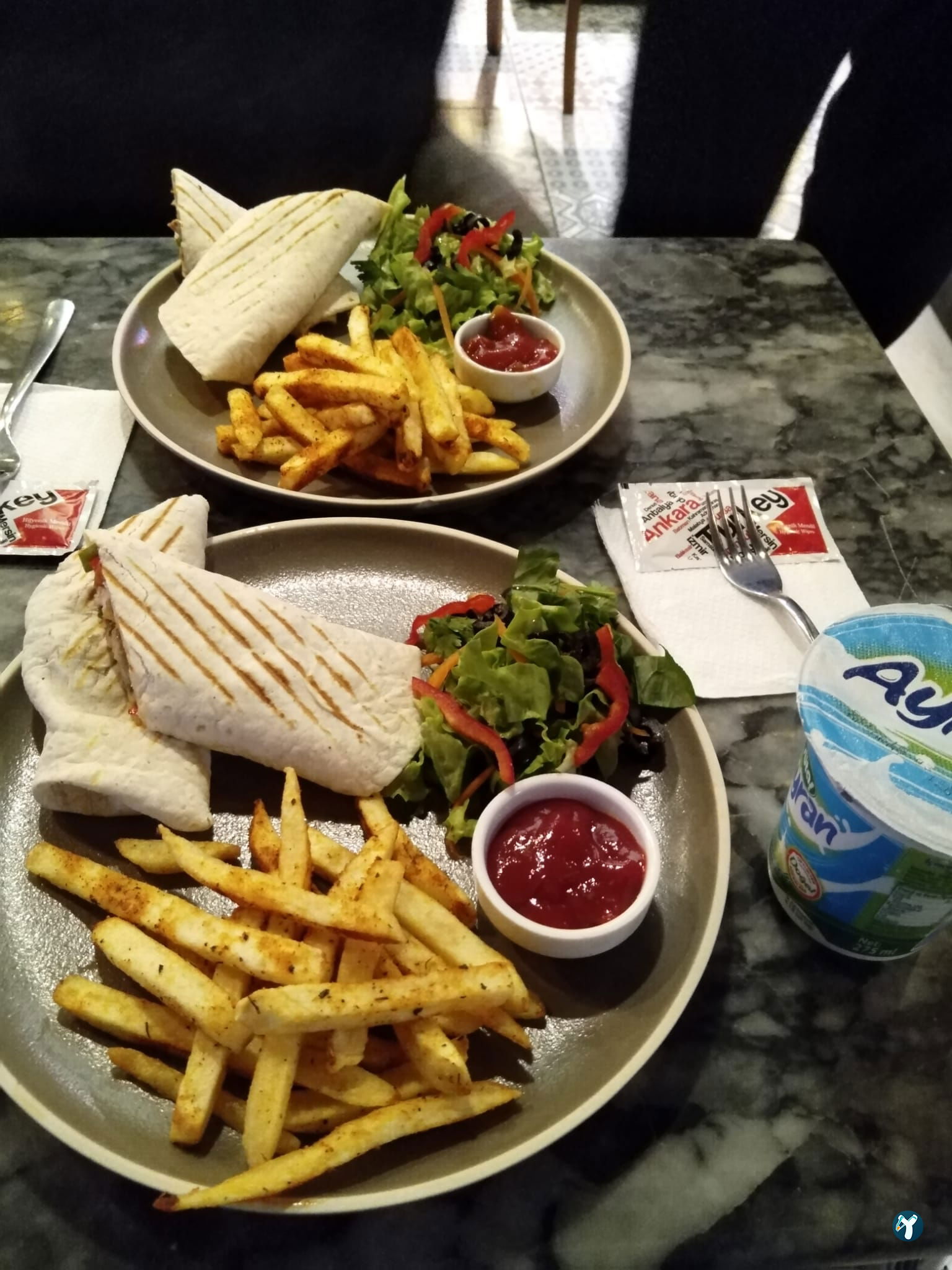 Cafe Jön