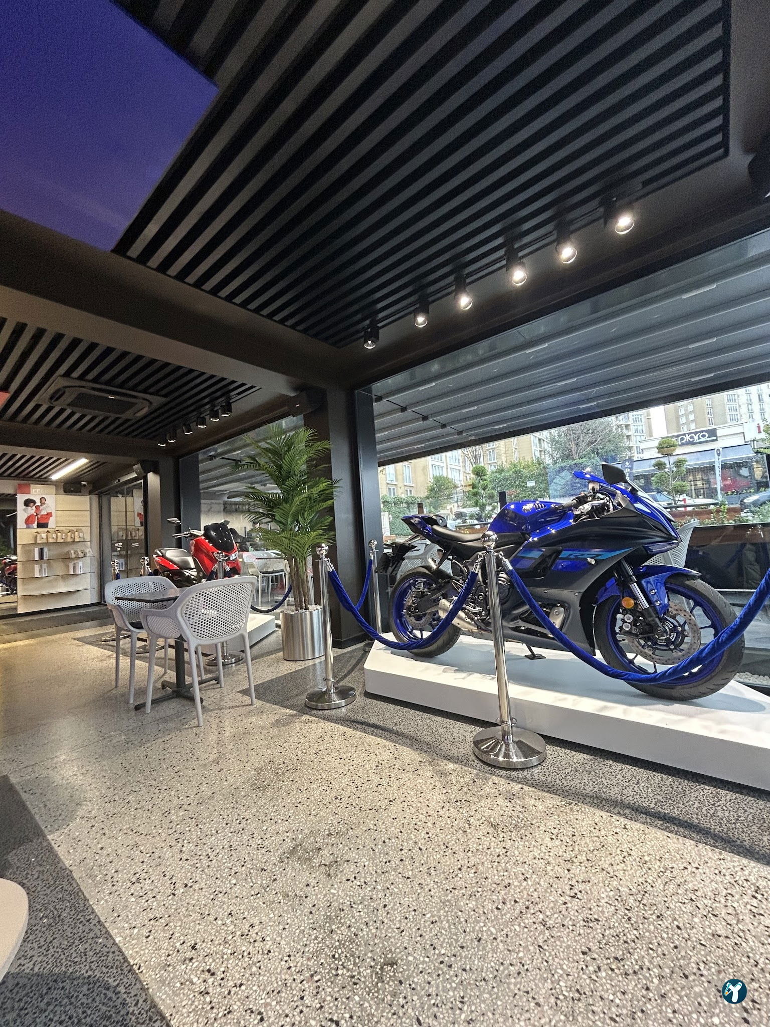 More Team Cafe