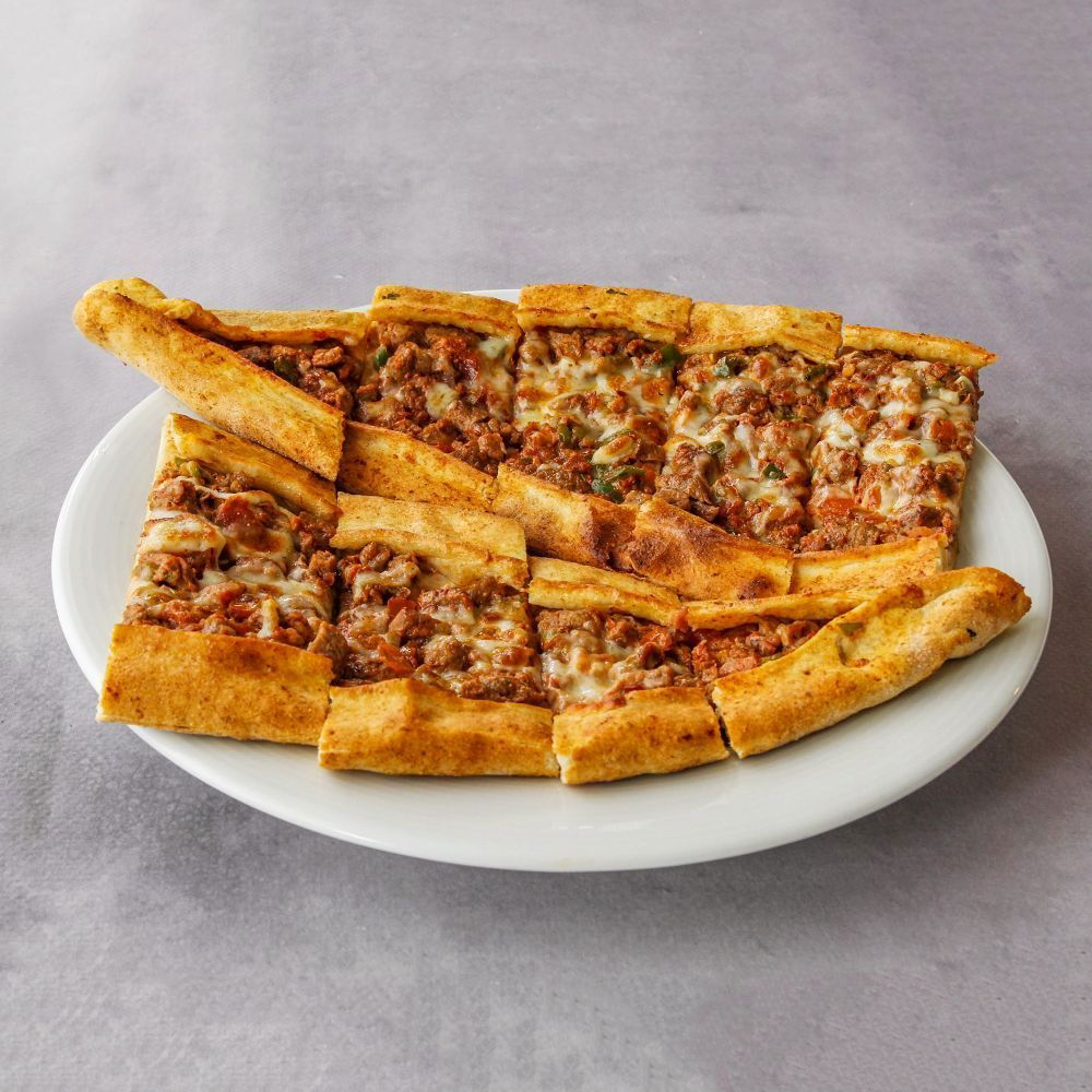 Kuşbaşı Kaşar Mantarlı Pide