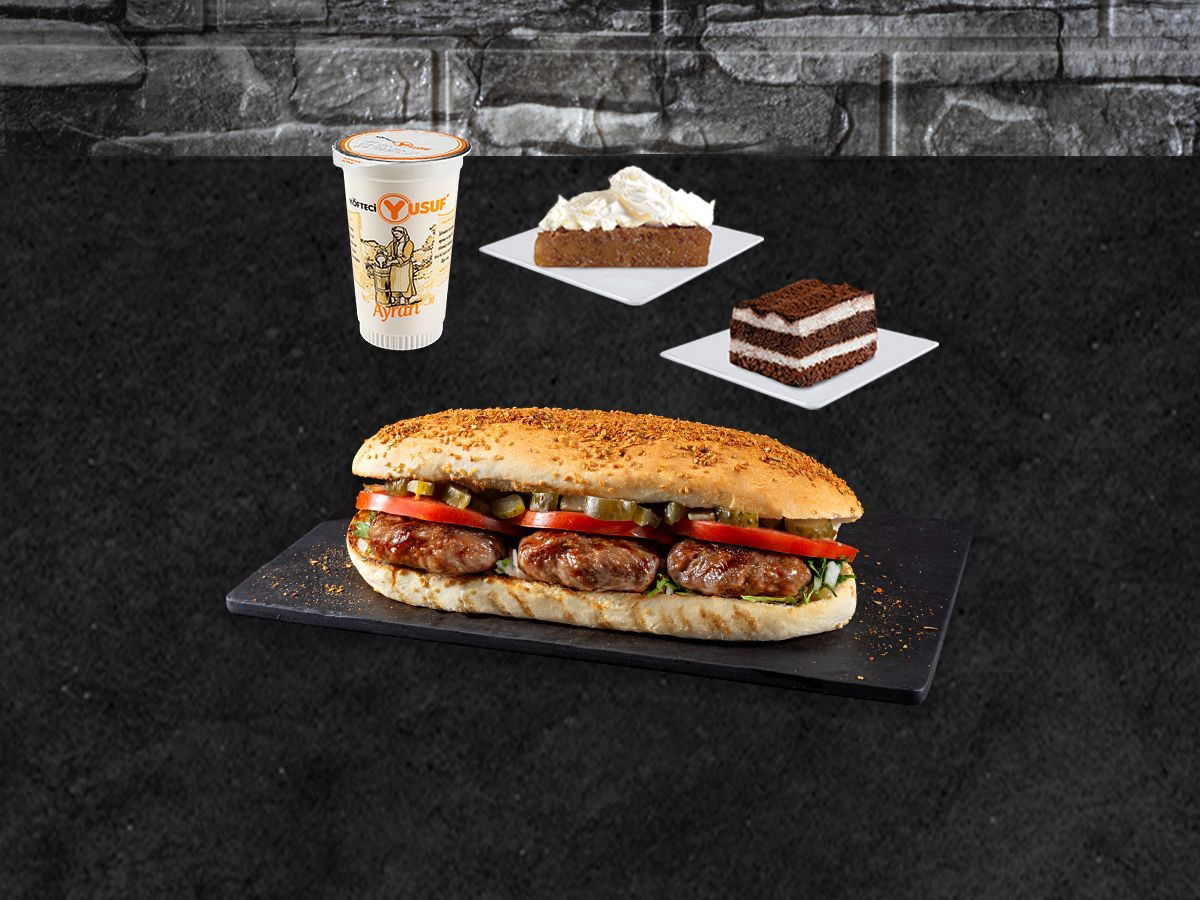 En Tatlı Yarım Porsiyon Ekmek Arası Köfte Menü