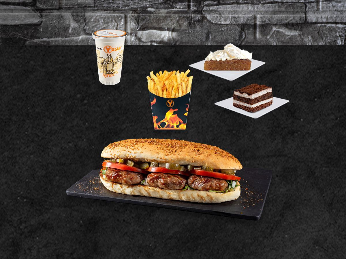 Dört Dörtlük Yarım Porsiyon Ekmek Arası Köfte Menü