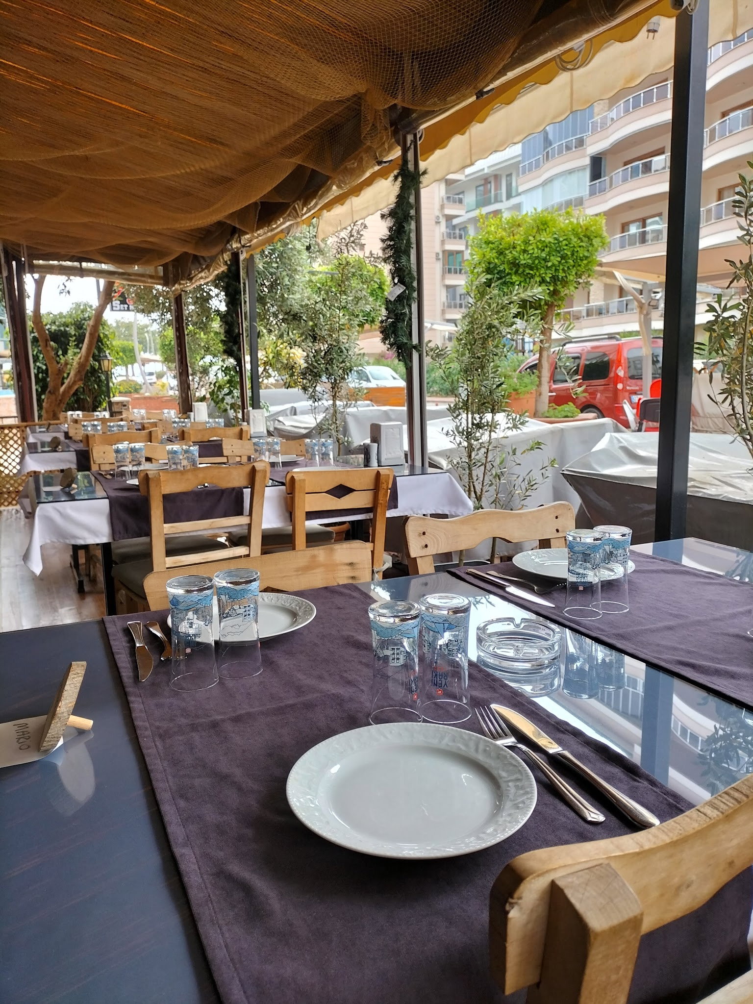 Karides Restaurant