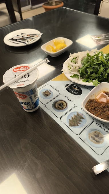 Menemen Şelale Pide Restorant Kebap Salonu