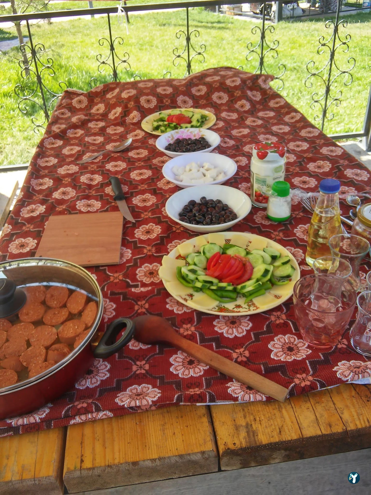 Öz Bağlum Sofrası