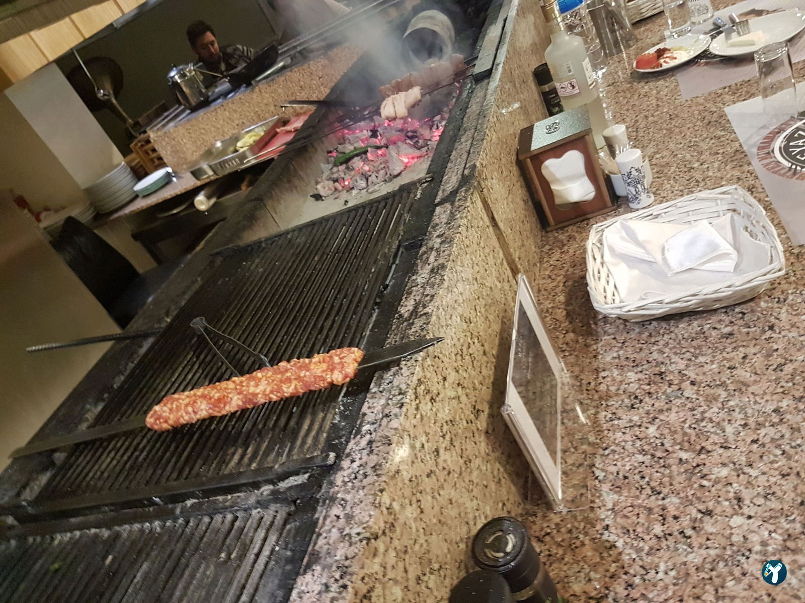 Ni̇lüfer Beyaz Ocakbaşi Rakkas Sahne