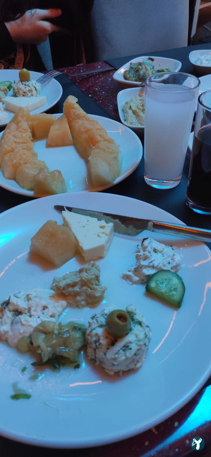 Ni̇lüfer Beyaz Ocakbaşi Rakkas Sahne