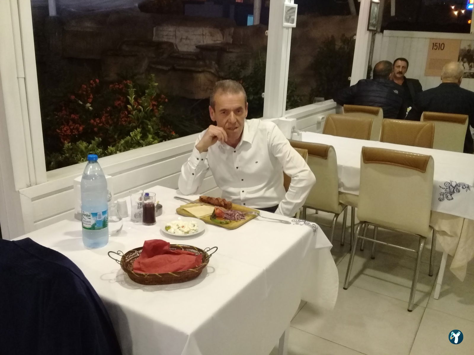 Ni̇lüfer Beyaz Ocakbaşi Rakkas Sahne