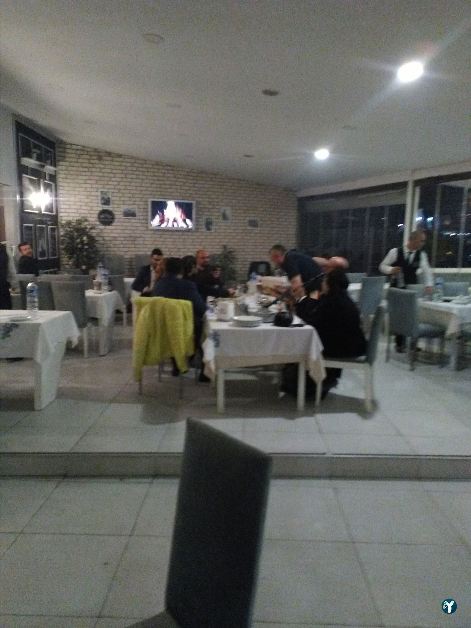 Ni̇lüfer Beyaz Ocakbaşi Rakkas Sahne